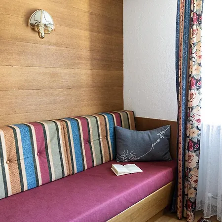 Neururer 3* Ζόλντεν