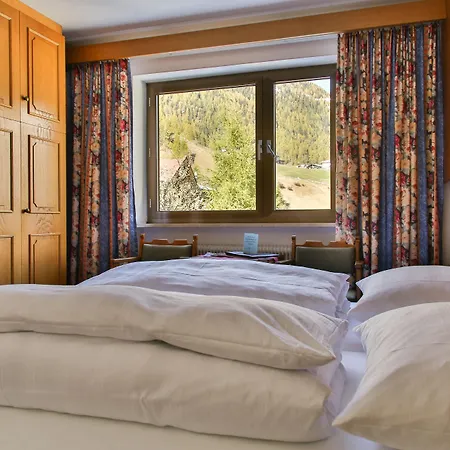 Neururer Pensionat 3*