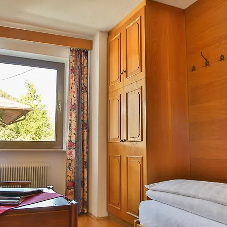 게스트하우스 Neururer 3*