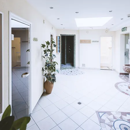 게스트하우스 Neururer 3*