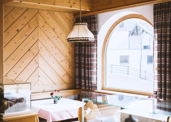 Neururer Konukevi 3*