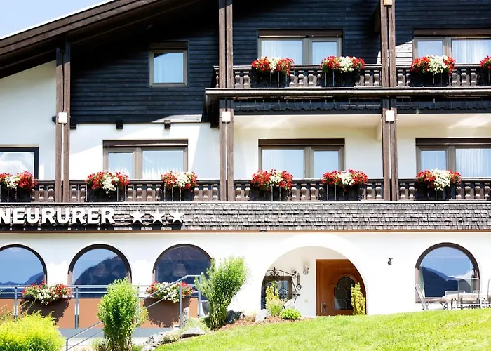 Pensionat Neururer 3*