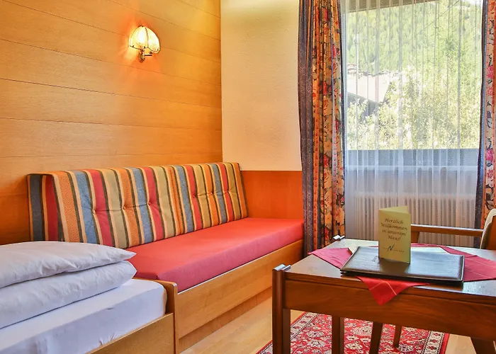 Pensionat Neururer 3*