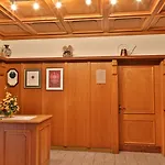 Pensionat Neururer 3*